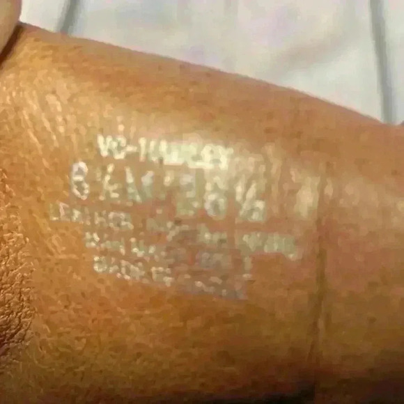 Vince Camuto Hadley Brown Leather Ankle Boot With Back Zipper Size 6.5 EUC - Picture 6 of 8